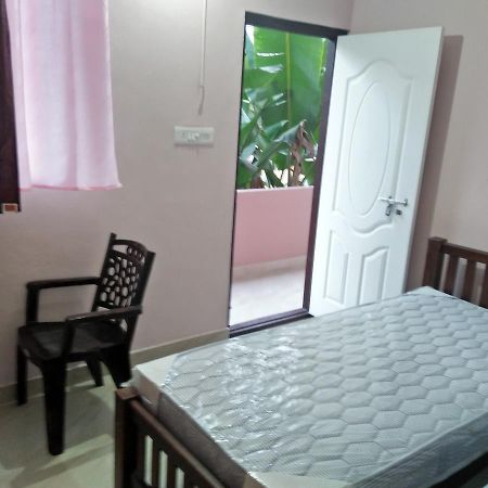 Metro Mens Hostel Коччи Экстерьер фото